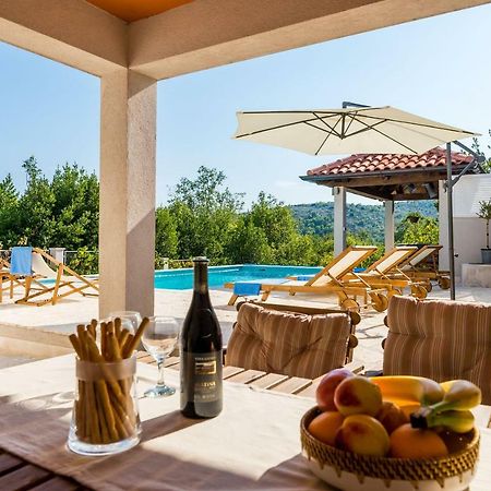 Villa Doli - Lovely Holiday Home With Private Pool Exteriör bild