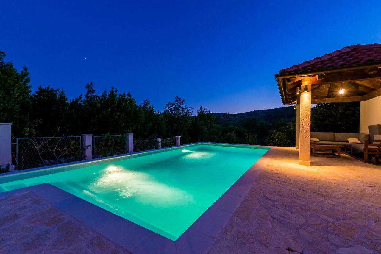 Villa Doli - Lovely Holiday Home With Private Pool Exteriör bild