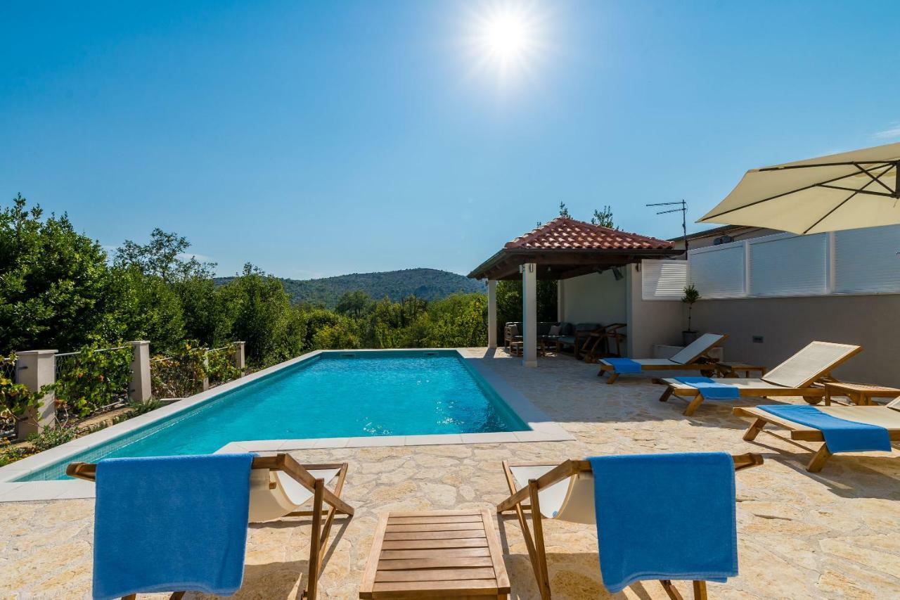 Villa Doli - Lovely Holiday Home With Private Pool Exteriör bild