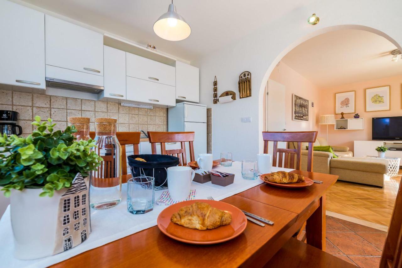 Villa Doli - Lovely Holiday Home With Private Pool Exteriör bild