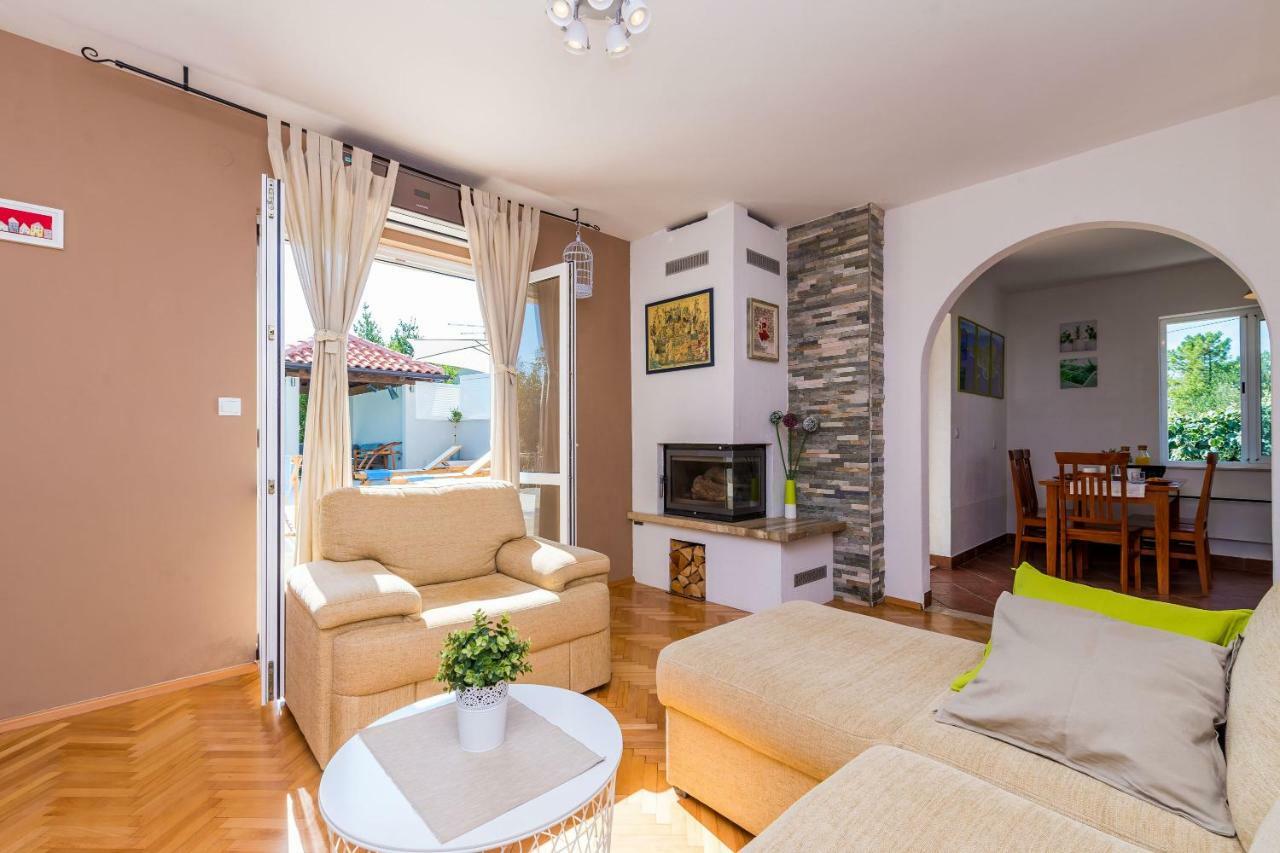 Villa Doli - Lovely Holiday Home With Private Pool Exteriör bild